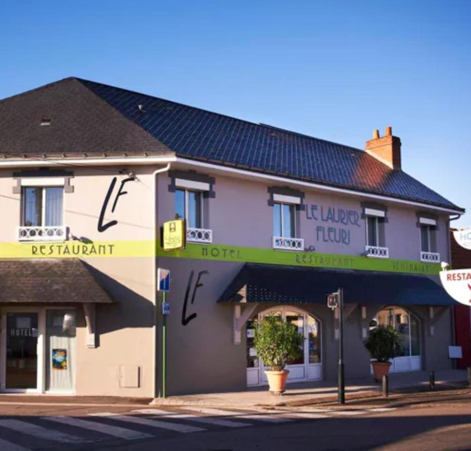 Le Laurier Fleuri Hotel Верту Екстериор снимка